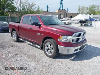 2017 Ram 1500 Big Horn z VIN 3C6RR7LT3HG747019, wystawiony jako IAAI lot #41963153 z przebiegiem 104 714 mil mil oraz . Historia ofert i sprzedaży dostępna na DreamBid. Obrazek 1.
