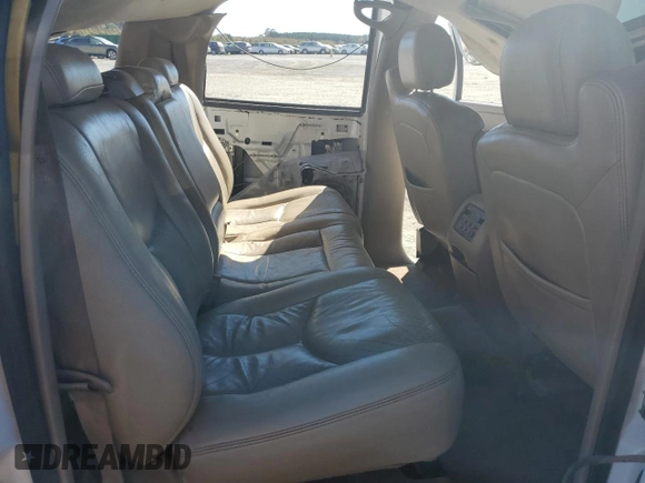 2005 Chevrolet Suburban LT with VIN 1GNEC16Z25J188893, listed as a Copart auction lot 76915044 with 340,273 mi miles and Non Repairable. Bid and sale history available at carsss.com. Image 11.