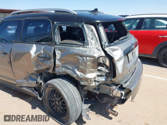 2018 MINI Countryman Cooper z VIN WMZYS7C3XJ3E08133, wystawiony jako IAAI lot #42623073 z przebiegiem 170 589 mil mil oraz . Historia ofert i sprzedaży dostępna na DreamBid. Obrazek 6.