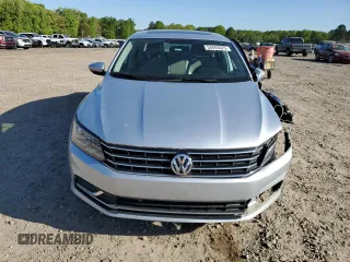 2019 Volkswagen Passat Wolfsburg Edition z VIN 1VWLA7A38KC009068, wystawiony jako Copart lot #52693525 z przebiegiem 168 451 mil mil oraz Szkoda całkowita • Salvage title. Historia ofert i sprzedaży dostępna na DreamBid. Obrazek 5.