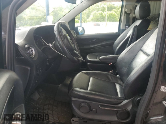 2018 Mercedes-Benz Metris Passenger z VIN WD4PG2EE1J3405056, wystawiony jako Copart lot #57870675 z przebiegiem 200 559 mil mil oraz Czysty tytuł • Clean title. Historia ofert i sprzedaży dostępna na DreamBid. Obrazek 7.
