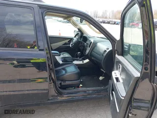 2005 Mercury Mariner Luxury with VIN 4M2CU57115DJ19408, listed as a IAAI auction lot 42060685 with 204,744 mi miles. Bid and sale history available at carsss.com. Image 5.