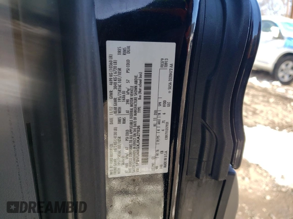2018 Ford Transit XL z VIN 1FBVU4XGXJKA27026, wystawiony jako Copart lot #85449514 z przebiegiem 142 942 mil mil oraz Szkoda całkowita • Salvage title. Historia ofert i sprzedaży dostępna na DreamBid. Obrazek 13.