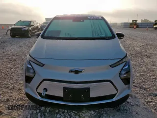 2023 Chevrolet Bolt EV 2LT z VIN 1G1FX6S02P4169017, wystawiony jako Copart lot #59164215 z przebiegiem 20 508 mil mil oraz Szkoda całkowita • Salvage title. Historia ofert i sprzedaży dostępna na DreamBid. Obrazek 5.