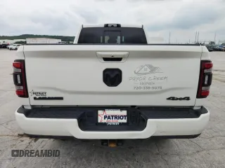 2024 Ram 2500 Laramie z VIN 3C6UR5FL4RG264988, wystawiony jako Copart lot #59959315 z przebiegiem 22 787 mil mil oraz Szkoda całkowita • Salvage title. Historia ofert i sprzedaży dostępna na DreamBid. Obrazek 6.