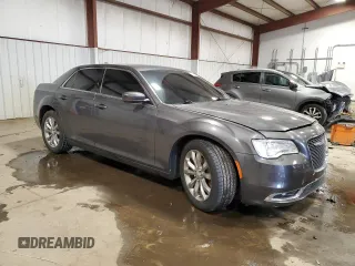 2015 Chrysler 300 Limited with VIN 2C3CCARG3FH803582, listed as a Copart auction lot 87930905 with 58,750 mi miles and Salvage Title. Bid and sale history available at carsss.com. Image 4.