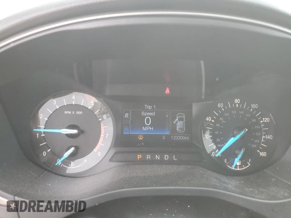 2018 Ford Fusion SE z VIN 3FA6P0H74JR112086, wystawiony jako Copart lot #56630275 z przebiegiem 123 300 mil mil oraz Szkoda całkowita • Salvage title. Historia ofert i sprzedaży dostępna na DreamBid. Obrazek 9.