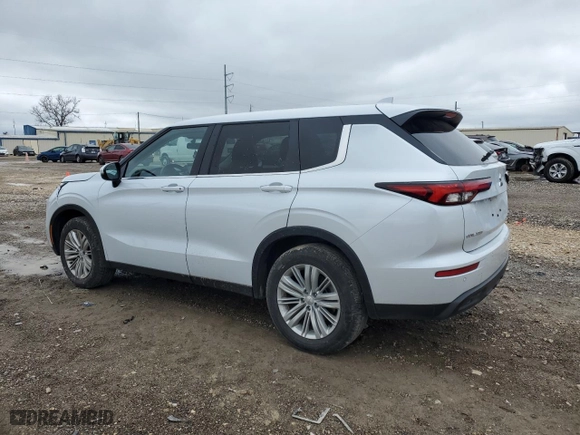 2024 Mitsubishi Outlander ES with VIN JA4J3UA84RZ043234, listed as a Copart auction lot 45034425 with 15,728 mi miles and Salvage Title. Bid and sale history available at carsss.com. Image 2.