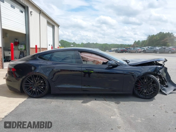 2016 Tesla Model S 90D z VIN 5YJSA1E46GF162217, wystawiony jako IAAI lot #42502493 z przebiegiem Nie podano mil oraz . Historia ofert i sprzedaży dostępna na DreamBid. Obrazek 14.