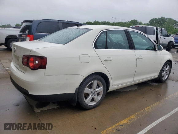 2008 Volkswagen Jetta SE с VIN 3VWRZ71K68M102415, выставлен на аукционе Copart как лот 58691905 с пробегом 151 021 миль миль и Списание • Salvage title. История ставок и продаж доступна на DreamBid. Изображение 3.