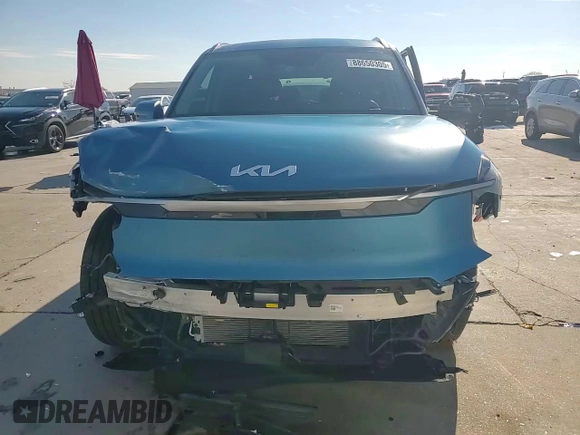 2024 Kia EV9 Land with VIN KNDADFS53R6035792, listed as a Copart auction lot 88650305 with 9,617 mi miles and Salvage Title. Bid and sale history available at carsss.com. Image 15.