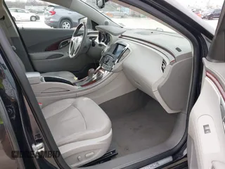 2011 Buick LaCrosse CXS with VIN 1G4GE5ED3BF243810, listed as a IAAI auction lot 41662743 with 131,338 mi miles. Bid and sale history available at carsss.com. Image 5.