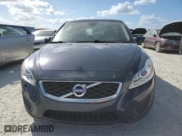 2013 Volvo C30 T5 z VIN YV1672MK9D2307541, wystawiony jako Copart lot #74385534 z przebiegiem 32 577 mil mil oraz Nie do naprawy • Non repairable. Historia ofert i sprzedaży dostępna na DreamBid. Obrazek 5.