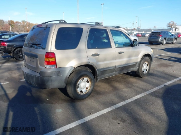 2007 Ford Escape XLS with VIN 1FMYU92Z77KA40397, listed as a IAAI auction lot 40768784 with 112,097 mi miles. Bid and sale history available at carsss.com. Image 4.