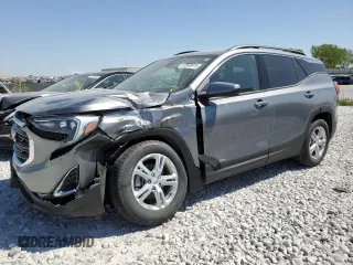 2020 GMC Terrain SLE z VIN 3GKALTEV1LL211835, wystawiony jako Copart lot #53560815 z przebiegiem 46 596 mil mil oraz Szkody całkowita. Historia ofert i sprzedaży dostępna na DreamBid. Obrazek 1.