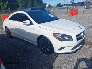 2018 Mercedes-Benz CLA 250 z VIN WDDSJ4EB7JN694154, wystawiony jako IAAI lot #42501977 z przebiegiem 55 294 mil mil oraz . Historia ofert i sprzedaży dostępna na DreamBid. Obrazek 1.
