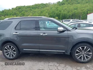 2016 Ford Explorer Platinum z VIN 1FM5K8HT8GGD34030, wystawiony jako IAAI lot #42134884 z przebiegiem 108 723 mil mil oraz . Historia ofert i sprzedaży dostępna na DreamBid. Obrazek 13.