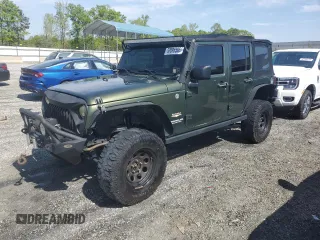 2008 Jeep Wrangler Unlimited Sahara with VIN 1J4GA59158L550576, listed as a Copart auction lot 53095565 with 208,434 mi miles and Salvage Title. Bid and sale history available at carsss.com. Image 1.