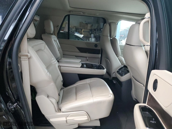 2020 Lincoln Navigator L Reserve with VIN 5LMJJ3KT9LEL07421, listed as a Copart auction lot 63810864 with 115,832 mi miles and Salvage Title. Bid and sale history available at carsss.com. Image 11.
