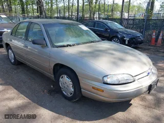 1999 Chevrolet Lumina with VIN 2G1WL52M3X9189217, listed as a IAAI auction lot 42082029 with 211,500 mi miles. Bid and sale history available at carsss.com. Image 1.