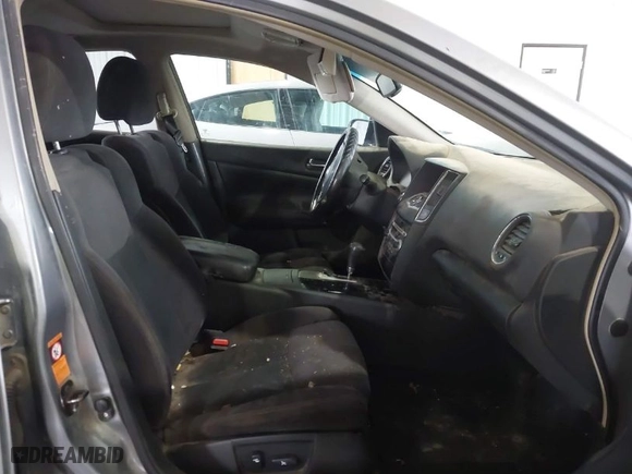 2009 Nissan Maxima 3.5 SV w/Sport Pkg with VIN 1N4AA51E69C843002, listed as a IAAI auction lot 41506031 with 215,013 mi miles. Bid and sale history available at carsss.com. Image 5.