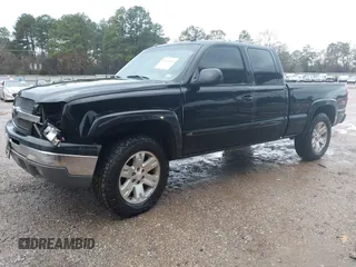 2003 Chevrolet Silverado 1500 with VIN 2GCEK19T831188987, listed as a IAAI auction lot 41124144 with 190,798 mi miles. Bid and sale history available at carsss.com. Image 2.