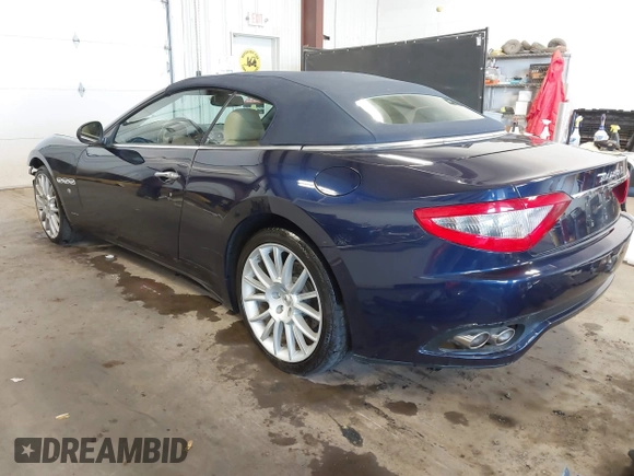 2015 Maserati GranTurismo Convertible Sport with VIN ZAM45MMA5F0141129, listed as a IAAI auction lot 41538585 with 11,267 mi miles. Bid and sale history available at carsss.com. Image 3.