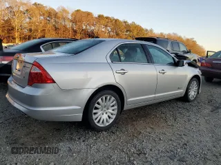 2010 Ford Fusion Hybrid with VIN 3FADP0L30AR381018, listed as a Copart auction lot 87867145 with 0 mi miles and Salvage Title. Bid and sale history available at carsss.com. Image 3.