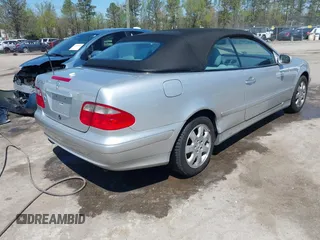 2001 Mercedes-Benz CLK with VIN WDBLK65G51T070320, listed as a IAAI auction lot 42001115 with 81,050 mi miles. Bid and sale history available at carsss.com. Image 4.