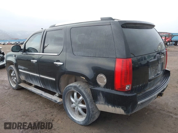 2007 Cadillac Escalade z VIN 1GYFK63837R335391, wystawiony jako IAAI lot #41841549 z przebiegiem 242 187 mil mil oraz . Historia ofert i sprzedaży dostępna na DreamBid. Obrazek 3.