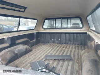 1998 Dodge Ram 1500 with VIN 3B7HF16Z9WM220840, listed as a IAAI auction lot 41595328 with 199,281 mi miles. Bid and sale history available at carsss.com. Image 8.