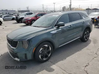 2025 Kia Sorento EX z VIN KNDRH4JGXS5291471, wystawiony jako Copart lot #51545475 z przebiegiem 21 179 mil mil oraz Szkoda całkowita • Salvage title. Historia ofert i sprzedaży dostępna na DreamBid. Obrazek 1.