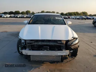 2022 Genesis G70 3.3T with VIN KMTG54TE0NU082165, listed as a Copart auction lot 68529454 with 33,500 mi miles and Salvage Title. Bid and sale history available at carsss.com. Image 5.