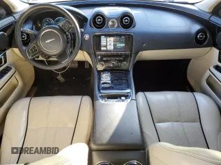 2014 Jaguar XJ Portfolio with VIN SAJWJ2GD6E8V73491, listed as a Copart auction lot 42472345 with 68,747 mi miles and Salvage title. Bid and sale history available at DreamBid. Image 8.