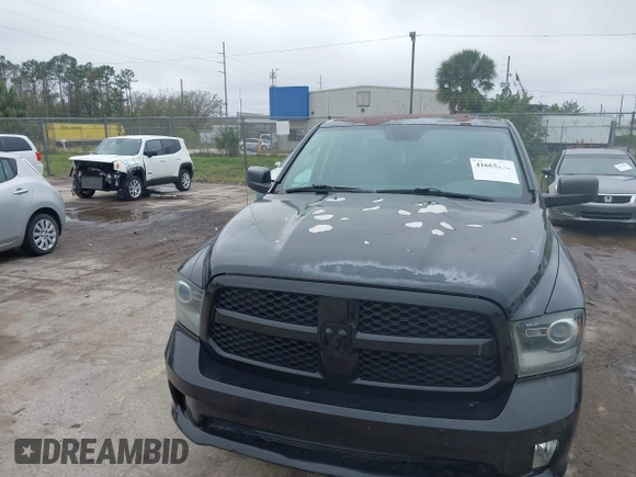 2014 Ram 1500 Express z VIN 1C6RR6KT3ES383099, wystawiony jako IAAI lot #41665232 z przebiegiem 139 043 mil mil oraz . Historia ofert i sprzedaży dostępna na DreamBid. Obrazek 6.