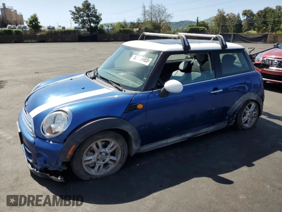 2012 MINI Hardtop with VIN WMWSU3C53CT257126, listed as a Copart auction lot 52146465 with 146,485 mi miles and Salvage Title. Bid and sale history available at DreamBid. Image 1.