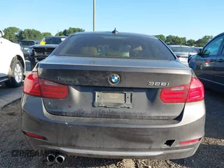 2013 BMW 3 Series 328i с VIN WBA3A5C5XDF601186, выставлен на аукционе IAAI как лот 42235936 с пробегом 207 589 миль миль и . История ставок и продаж доступна на DreamBid. Изображение 17.