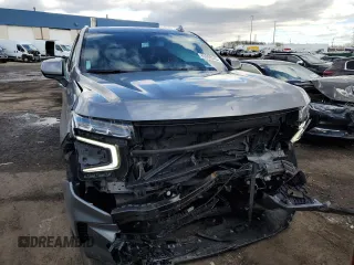 2022 Chevrolet Suburban LT with VIN 1GNSKCKD2NR274380, listed as a Copart auction lot 40988343 with 17,764 mi miles and Salvage Title. Bid and sale history available at DreamBid. Image 5.