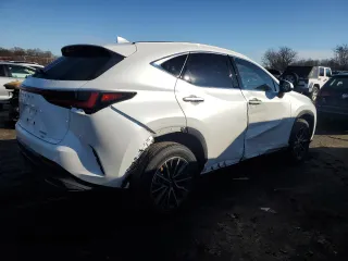 2022 Lexus NX with VIN JTJGGCEZXN2002785, listed as a Copart auction lot 86836424 with 27,913 mi miles and Salvage Title. Bid and sale history available at carsss.com. Image 3.