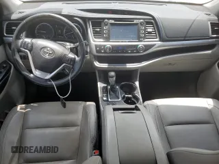 2018 Toyota Highlander SE with VIN 5TDKZRFH2JS264593, listed as a Copart auction lot 64802545 with 87,579 mi miles and Salvage title. Bid and sale history available at DreamBid. Image 8.