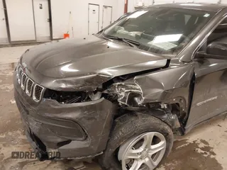 2023 Jeep Compass Sport with VIN 3C4NJDAN8PT531397, listed as a IAAI auction lot 41545093 with 9,915 mi miles and . Bid and sale history available at DreamBid. Image 6.