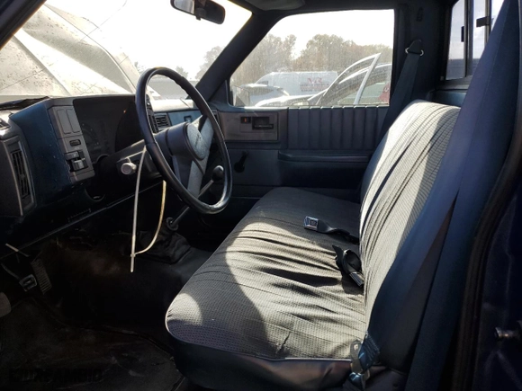 1990 Chevrolet S/T Pickup with VIN 1GCCS14E0L2115726, listed as a Copart auction lot 68232264 with NaN miles and Salvage Title. Bid and sale history available at carsss.com. Image 7.
