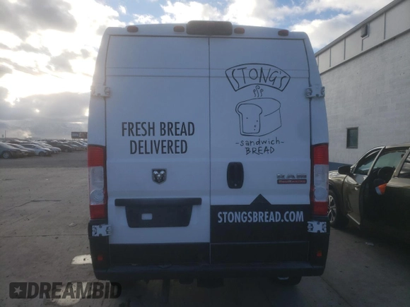 2022 Ram ProMaster Cargo with VIN 3C6MRVHG3NE124498, listed as a Copart auction lot 83543334 with 26,272 mi miles and Salvage Title. Bid and sale history available at DreamBid. Image 6.