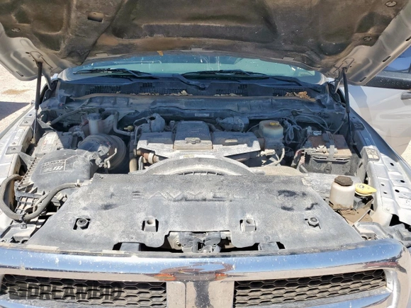 2018 Ram 2500 Tradesman z VIN 3C6UR5CL7JG148368, wystawiony jako Copart lot #57232865 z przebiegiem 225 023 mil mil oraz Czysty tytuł • Clean title. Historia ofert i sprzedaży dostępna na DreamBid. Obrazek 11.
