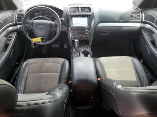 2017 Ford Explorer XLT with VIN 1FM5K7D88HGA73382, listed as a Copart auction lot 50251595 with 187,773 mi miles and Salvage Title. Bid and sale history available at carsss.com. Image 8.