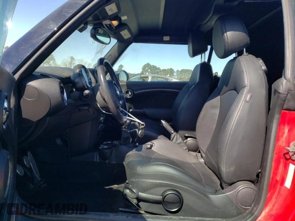 2013 MINI Convertible S с VIN WMWZP3C50DT297607, выставлен на аукционе Copart как лот 50459635 с пробегом 171 004 миль миль и Чистый • Clean title. История ставок и продаж доступна на DreamBid. Изображение 7.
