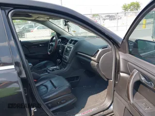 2016 GMC Acadia Denali z VIN 1GKKVTKD2GJ170199, wystawiony jako IAAI lot #42400004 z przebiegiem 155 556 mil mil oraz . Historia ofert i sprzedaży dostępna na DreamBid. Obrazek 5.