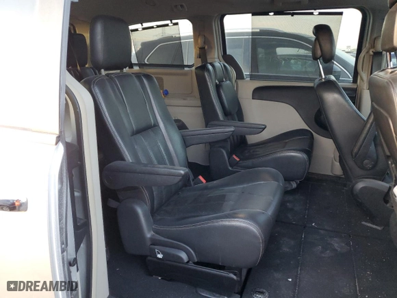 2011 Chrysler Town & Country Touring-L with VIN 2A4RR8DG4BR758932, listed as a Copart auction lot 44698295 with 147,953 mi miles and Salvage Title. Bid and sale history available at carsss.com. Image 11.