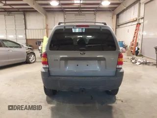 2007 Ford Escape XLT with VIN 1FMYU93167KB35526, listed as a IAAI auction lot 41364037 with 145,594 mi miles. Bid and sale history available at carsss.com. Image 16.