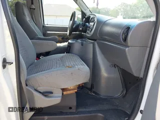 2003 Ford Econoline Passenger XL with VIN 1FBSS31L63HB13569, listed as a IAAI auction lot 42583370 with 285,221 mi miles and . Bid and sale history available at DreamBid. Image 5.